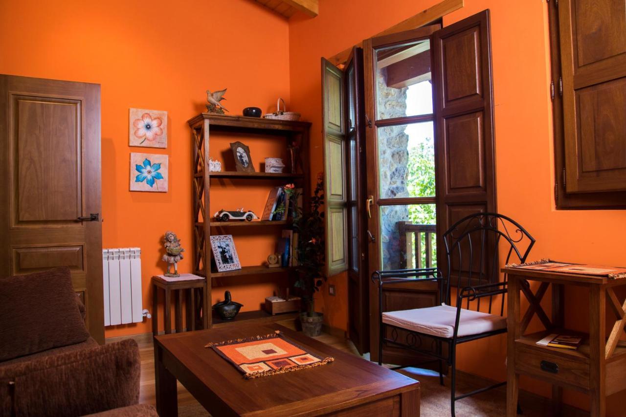 הוילה Bimenes Casa Azulete מראה חיצוני תמונה